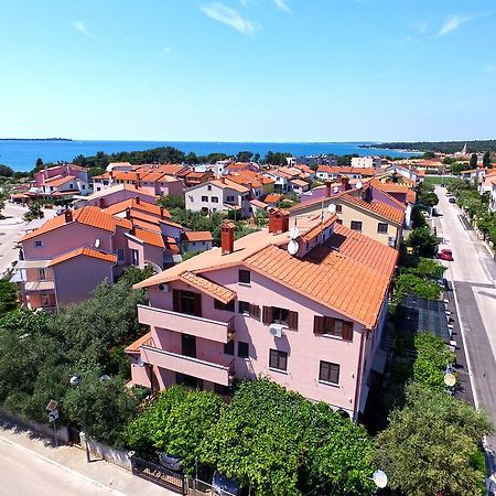Apartments Mira 1293 Fažana Екстериор снимка