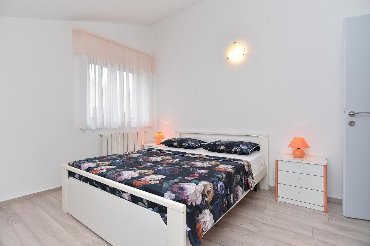 Apartments Mira 1293 Fažana Екстериор снимка