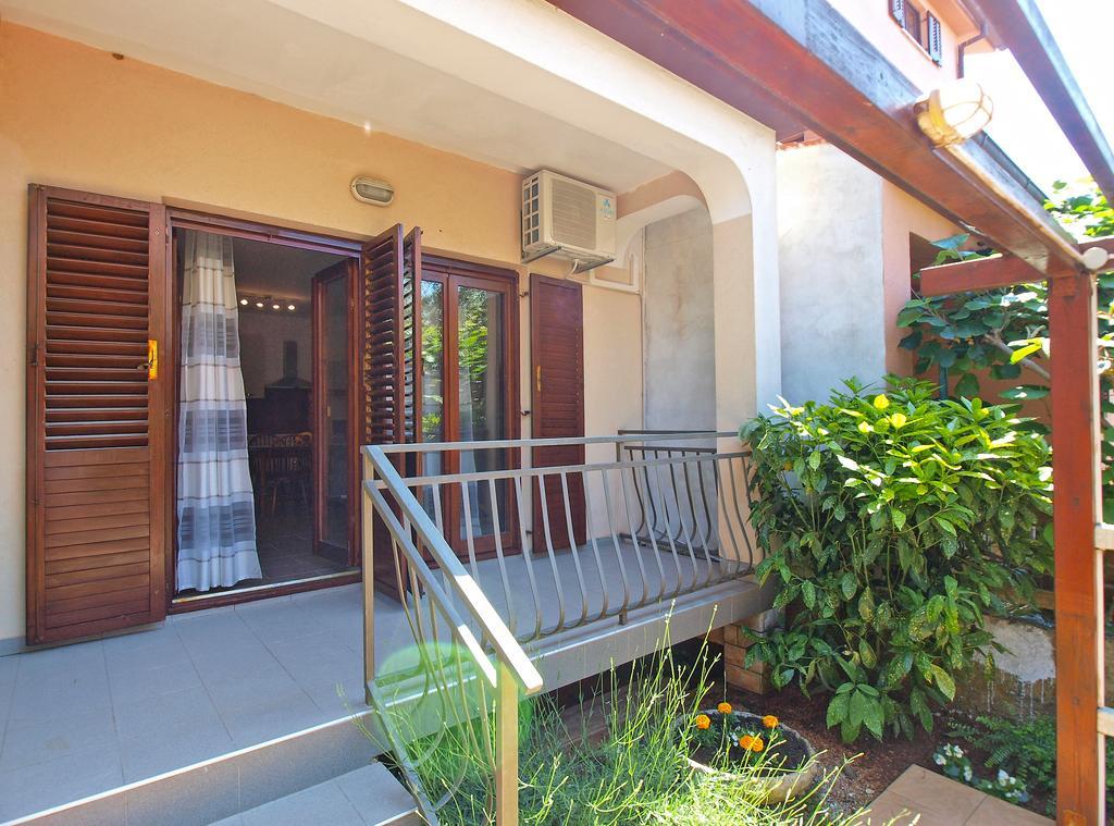 Apartments Mira 1293 Fažana Екстериор снимка