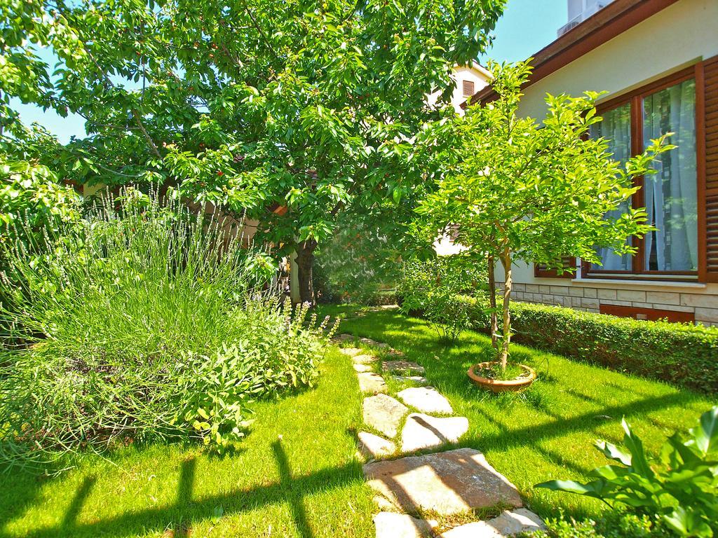 Apartments Mira 1293 Fažana Екстериор снимка
